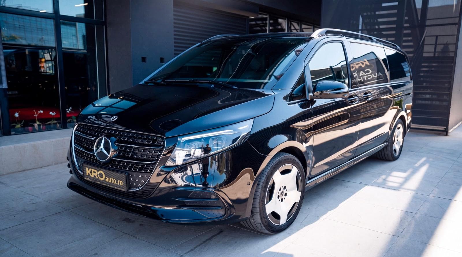 MERCEDES-BENZ V 300 d 4MATIC EXCLUSIVE (2025) | Luxury VIP Van | 7 Locuri | 237 CP