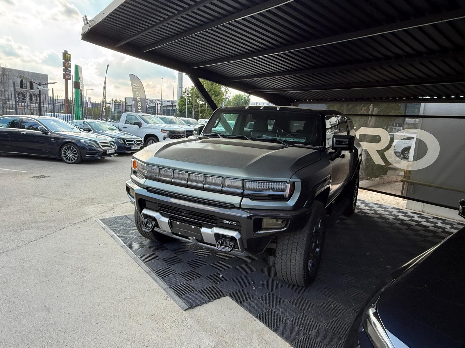 SUPER-TRUCK ELECTRIC – GMC HUMMER EV EDITION 1 CONVERTIBLE / CrabWalk / 800V