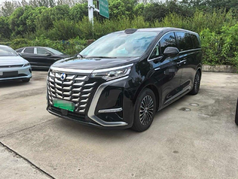 DENZA D9 DMi PREMIUM EDITION (2025) – 407 CP / 7 Locuri / PHEV