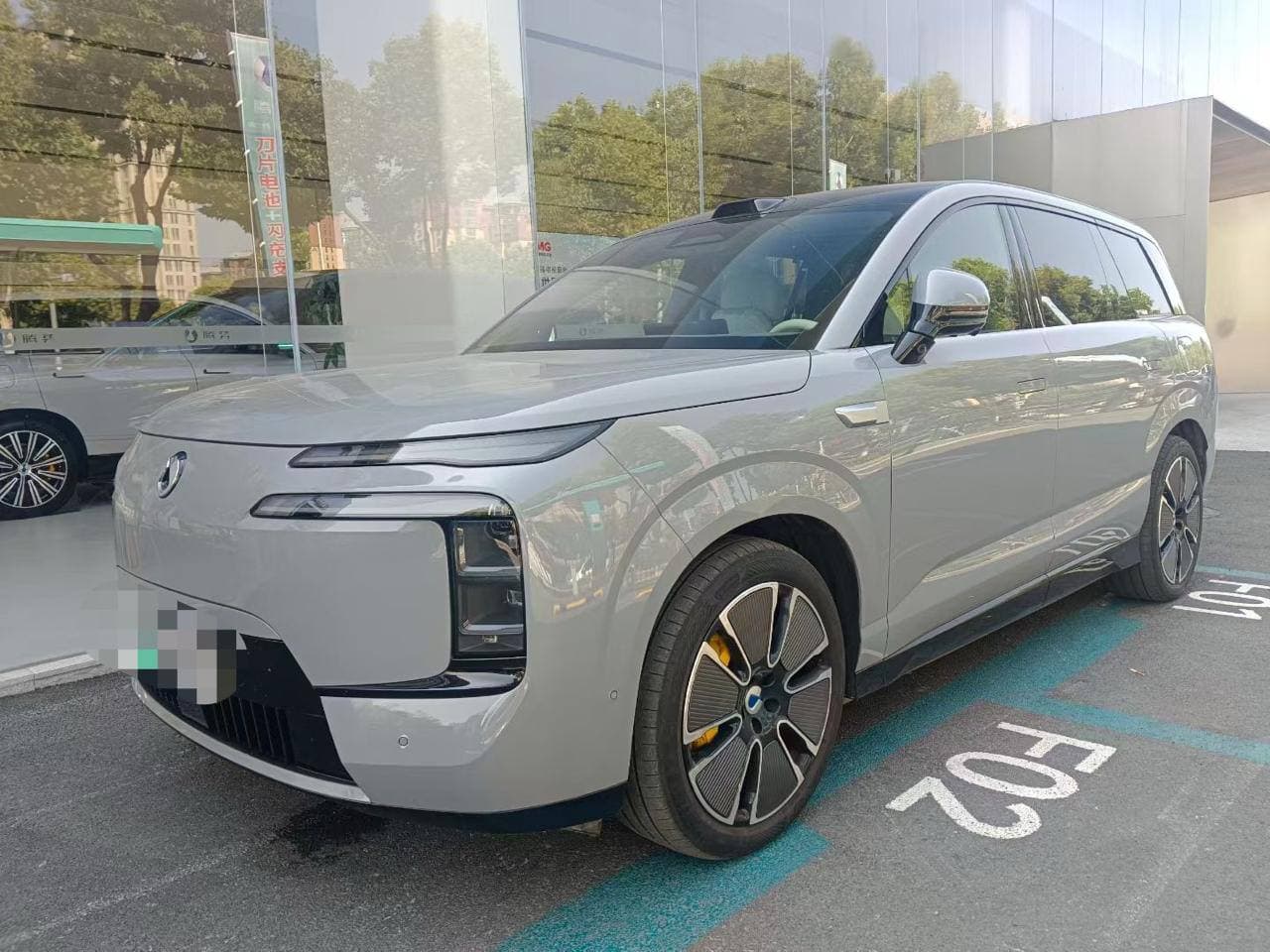 DENZA N8L FLAGSHIP (2025) – Plug-in Hybrid SUV – DISPONIBIL LA COMANDĂ